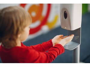 Ce tipuri de dezinfectanți de mâini de la Sanito sunt potriviți pentru birouri și școli?
