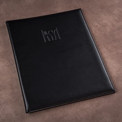 Mapa meniu A4+, Softleather, piele PU interior/exterior, lavabila, negru Mapa meniu A4+, Softleather, piele PU interior/exterior, lavabila, negru