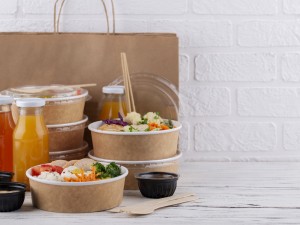 Caserole, tacâmuri, pahare și farfurii de unică folosință - alege accesoriile de catering pentru business-ul tău! Caserole, tacâmuri, pahare și farfurii de unică folosință - alege accesoriile de catering pentru business-ul tău!