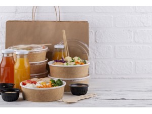 Caserole, tacâmuri, pahare și farfurii de unică folosință - alege accesoriile de catering pentru business-ul tău!