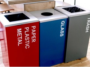 Alege coșurile de gunoi special create pentru colectarea selectivă și responsabilă a deșeurilor! Alege coșurile de gunoi special create pentru colectarea selectivă și responsabilă a deșeurilor!