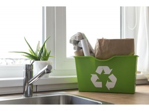 Colectează eficient deșeurilor - folosește coșuri moderne pentru reciclarea selectivă!