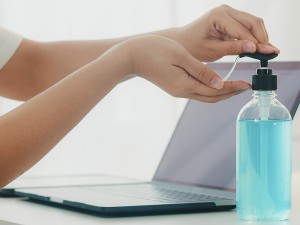 Când și de ce folosim gelul dezinfectant? Când și de ce folosim gelul dezinfectant?